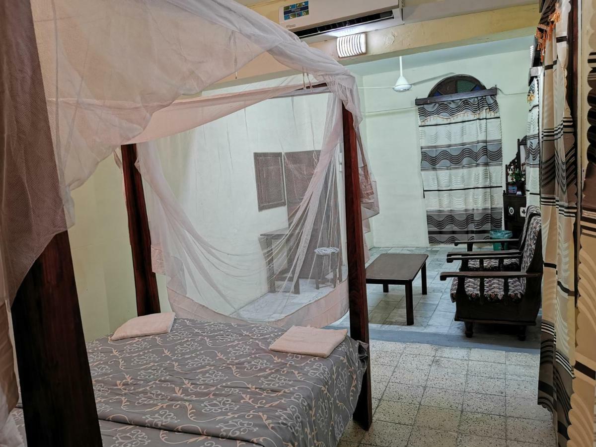 Crown Hotel Zanzibar Zewnętrze zdjęcie
