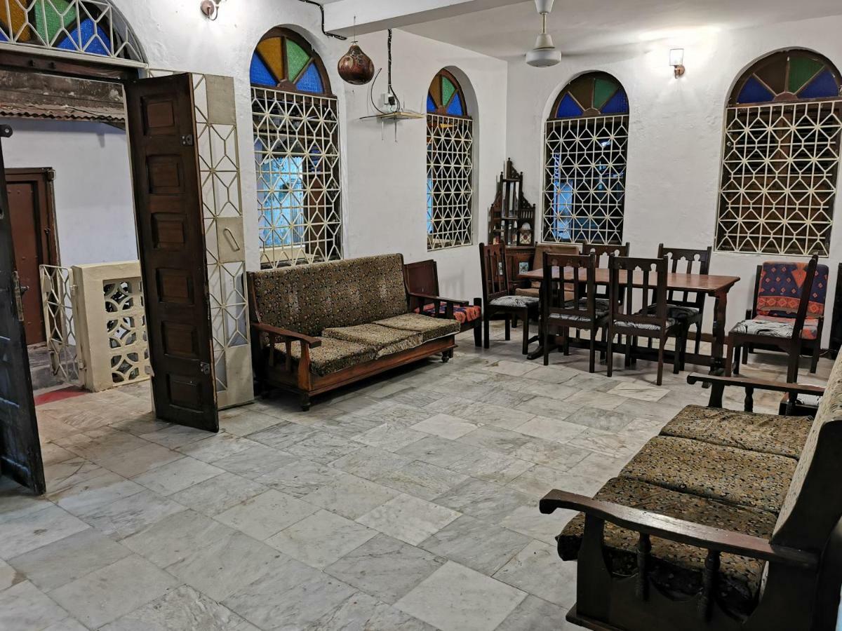 Crown Hotel Zanzibar Zewnętrze zdjęcie