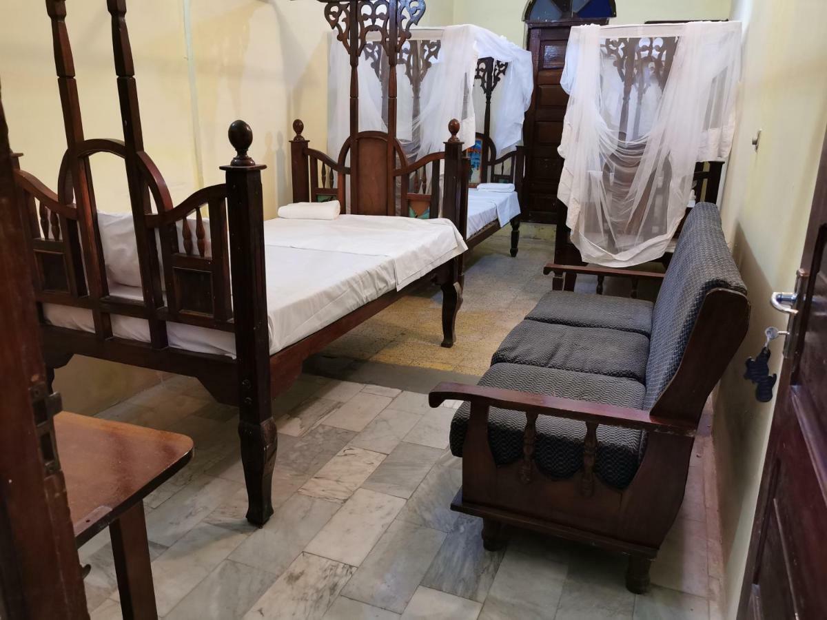 Crown Hotel Zanzibar Zewnętrze zdjęcie