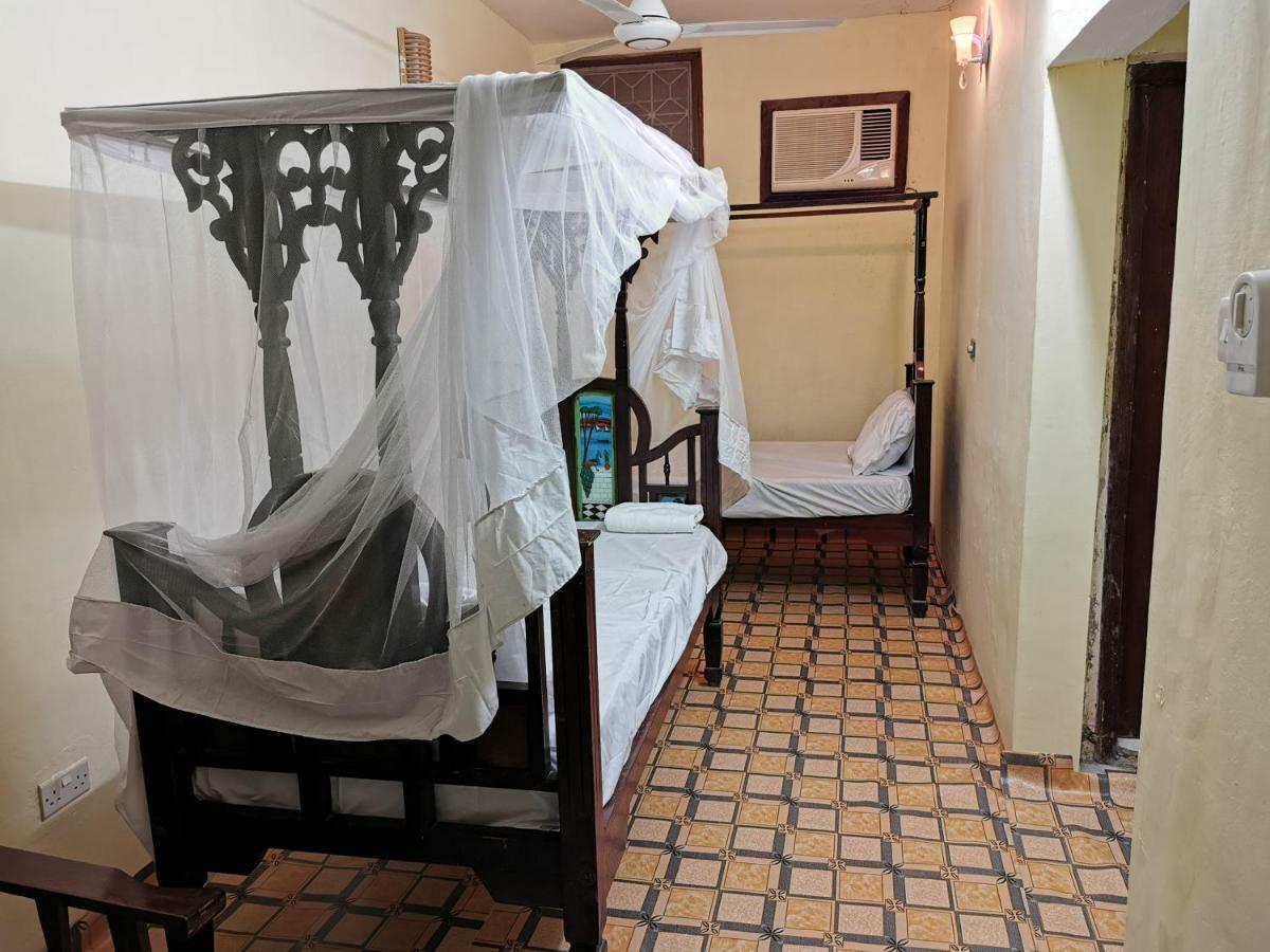 Crown Hotel Zanzibar Zewnętrze zdjęcie